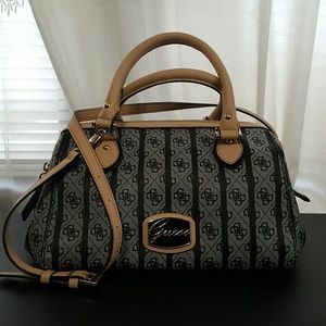 SOLD!!!!!!Guess mini satchel/crossbody bag